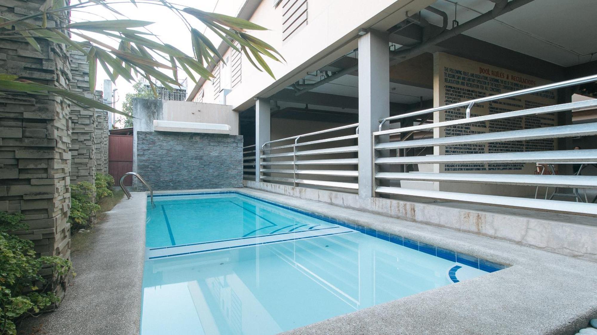 Reddoorz At Grand Apartelle Hernan Cortes 宿务 外观 照片
