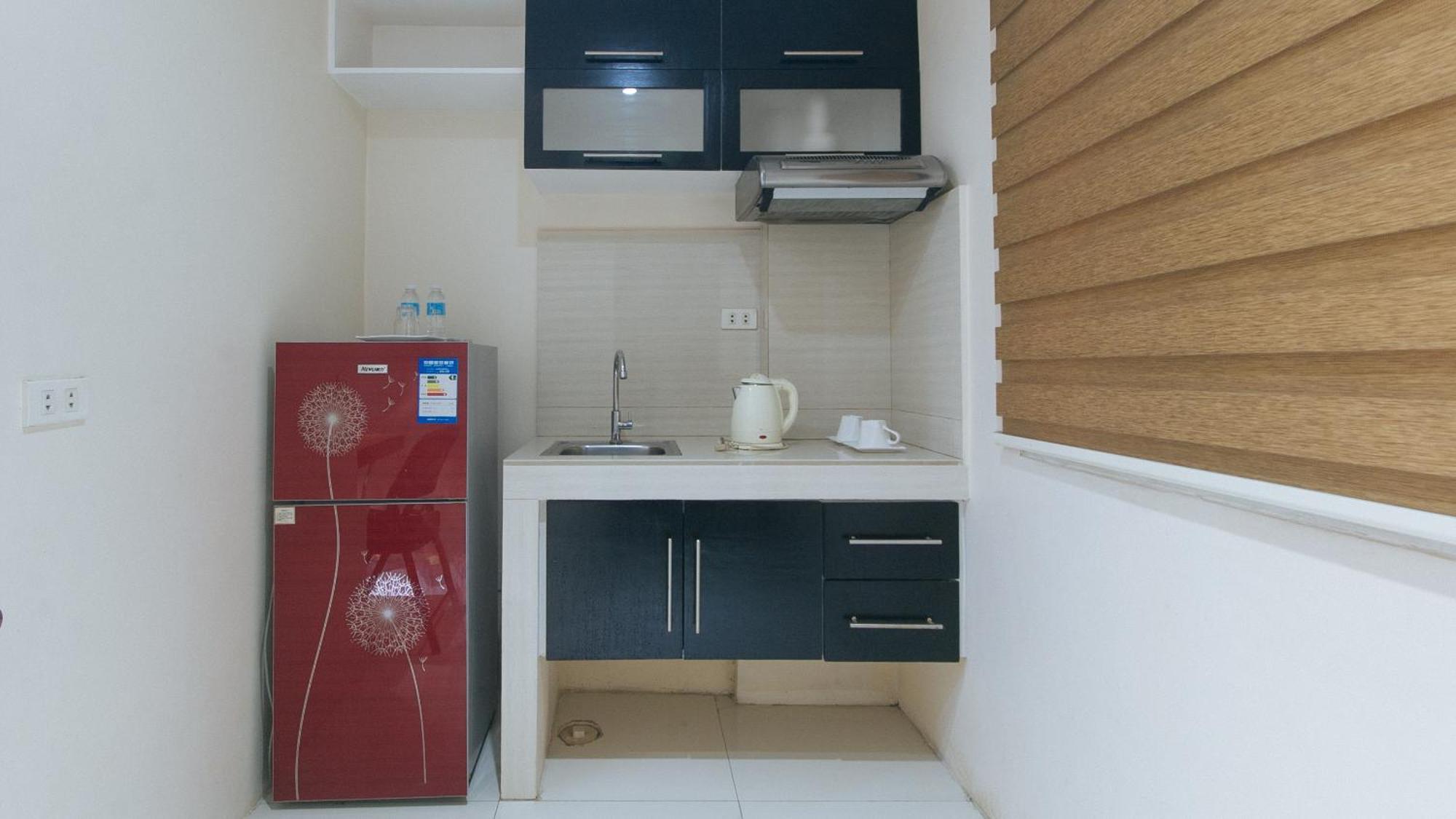 Reddoorz At Grand Apartelle Hernan Cortes 宿务 外观 照片