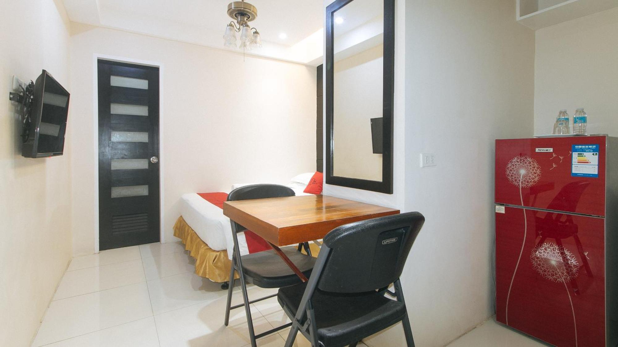 Reddoorz At Grand Apartelle Hernan Cortes 宿务 外观 照片
