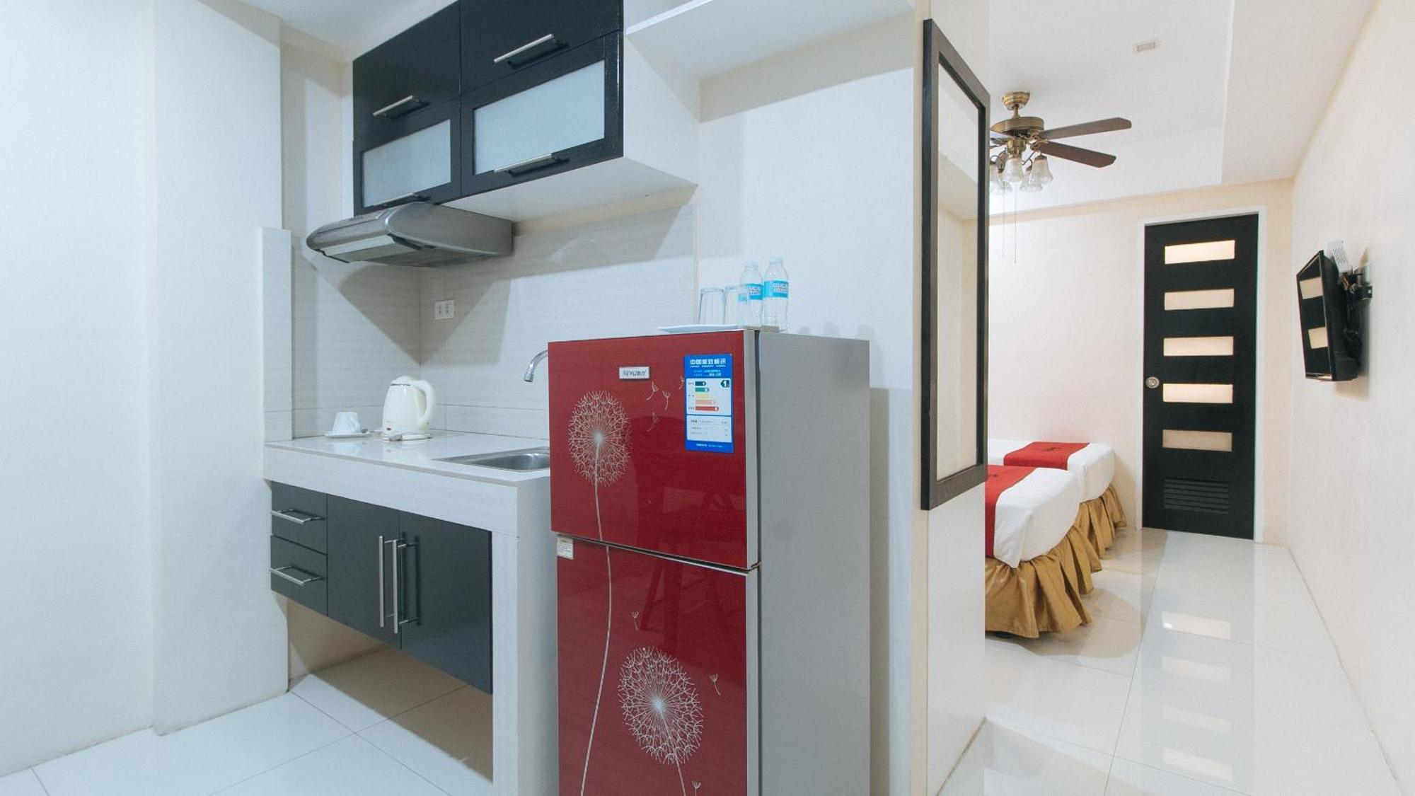Reddoorz At Grand Apartelle Hernan Cortes 宿务 外观 照片